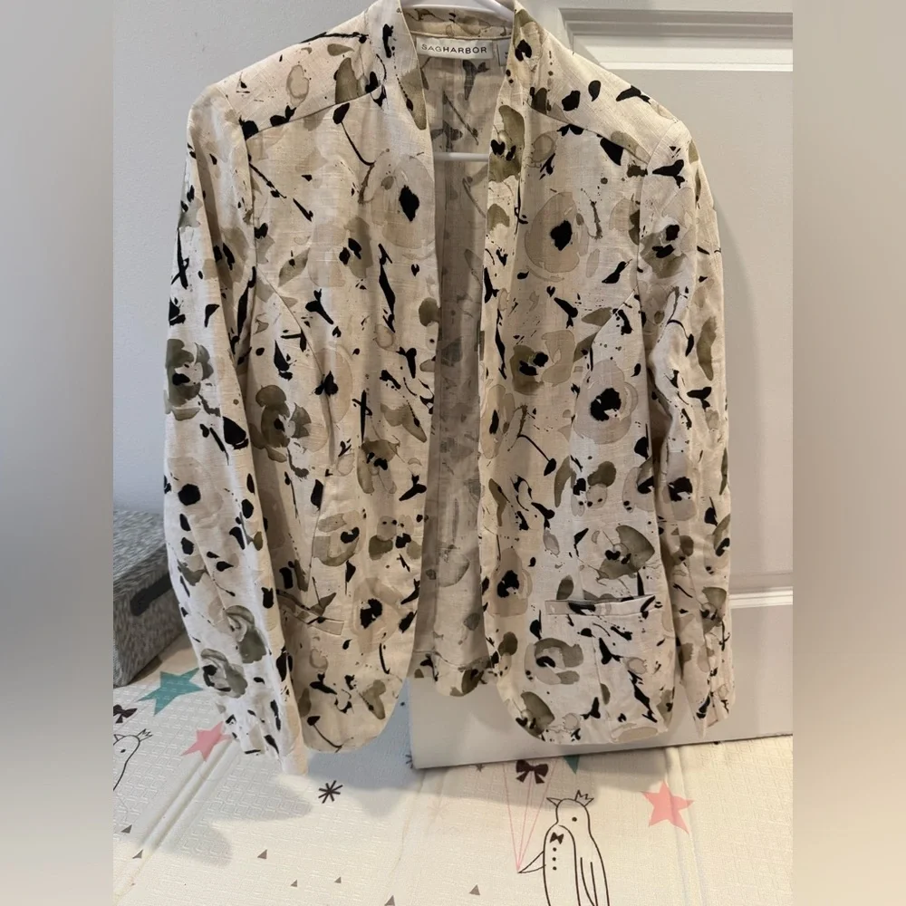 Sag Harbor Women's Cream and Black Patterned Blazer